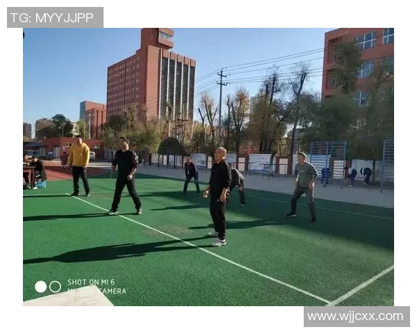 南京排球队的意识提升与团队协作探讨聚焦排球运动发展新思路