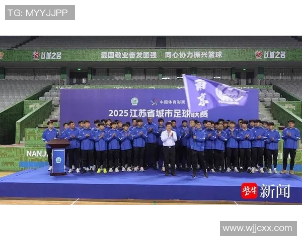 南京足球队与北京足球队赛后复盘分析灵活性表现与战术调整