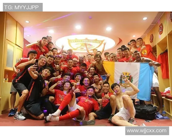 杭州足球队荣登足球状态排行榜第三名展现强劲实力